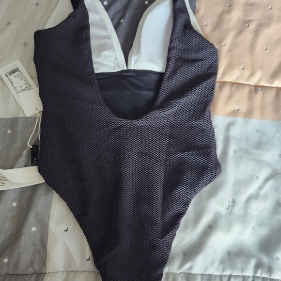 Seafolly Australia Slice Of Splice Deep V Neck One Piece Size US 4 NWT - Picture 13 of 13